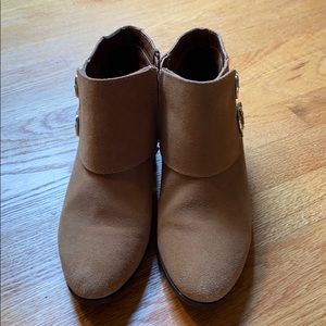 Apri by Italian Shoemakers suede boots size 9